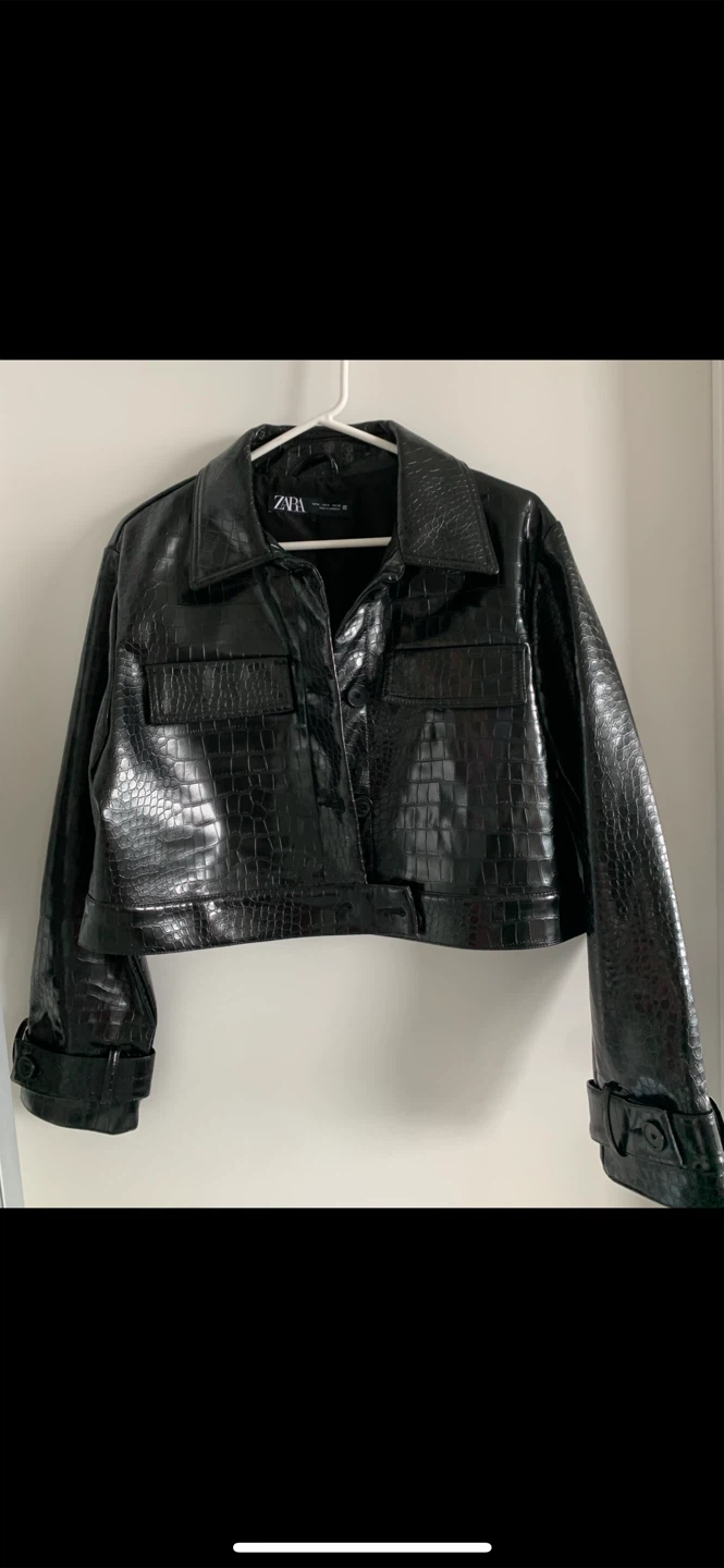 Like NEW! Zara Black Croc-Effect Vegan Leather Cropped Jacket