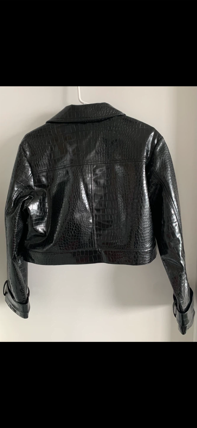 Like NEW! Zara Black Croc-Effect Vegan Leather Cropped Jacket - photo 2