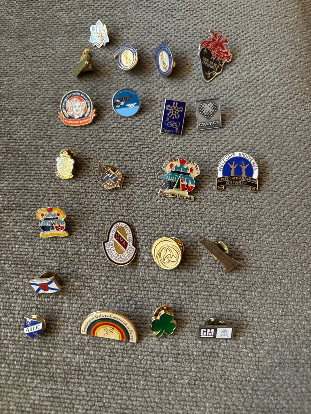 🏈 Assorted Vintage Canadian Lapel Pin Collection