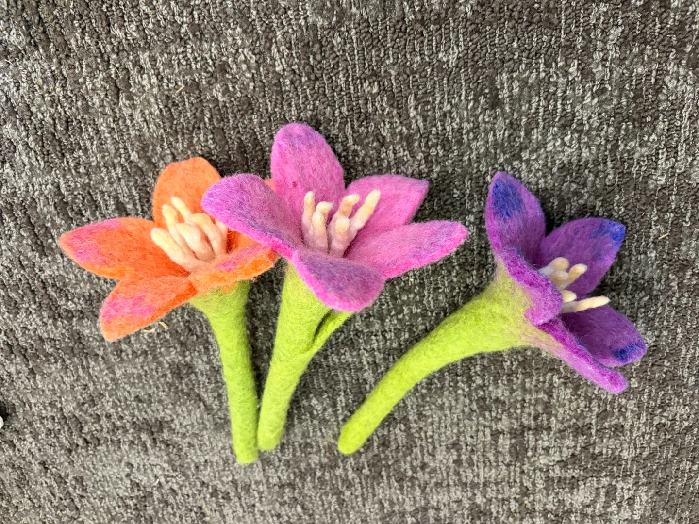 Set of 3 Felt Flower Decorations 🏈