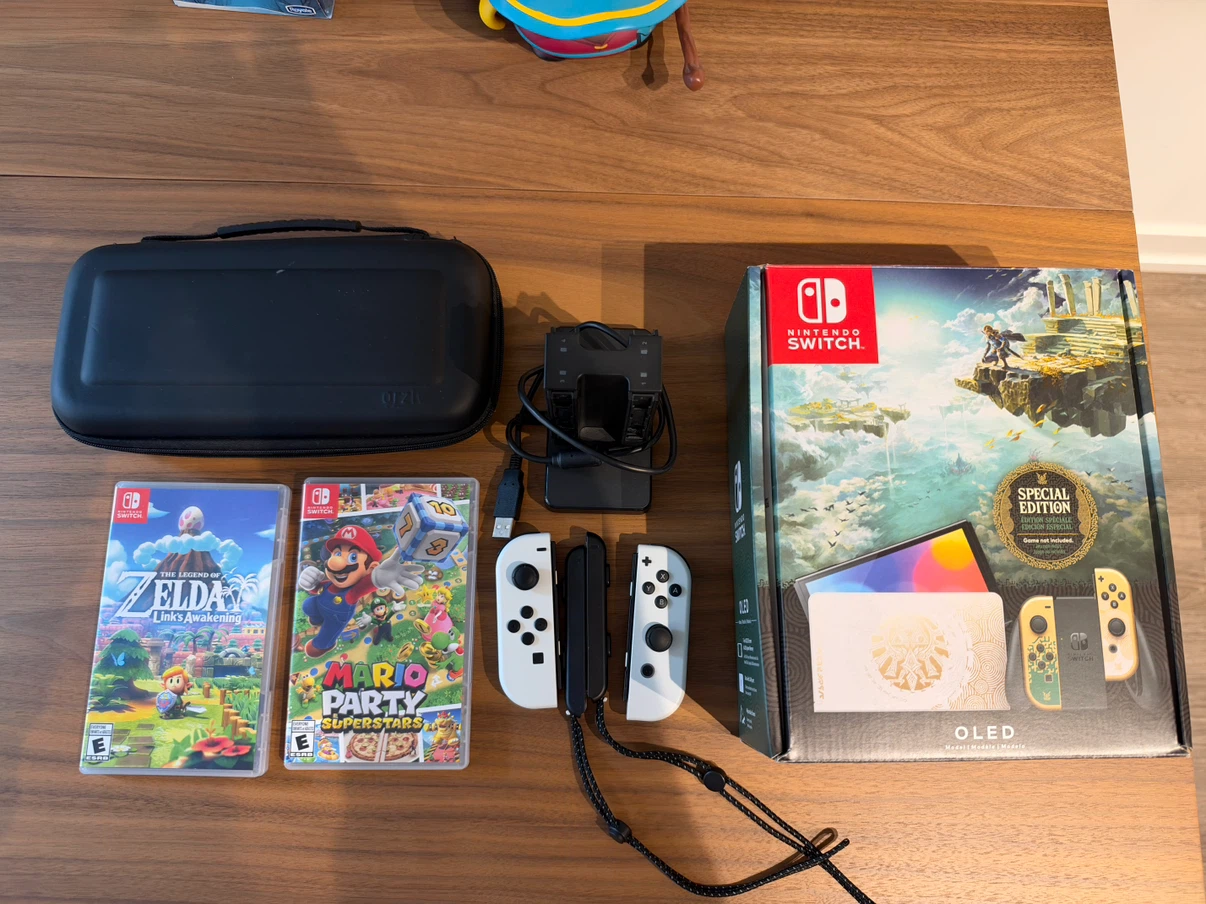 Nintendo Switch OLED - Zelda Special Edition