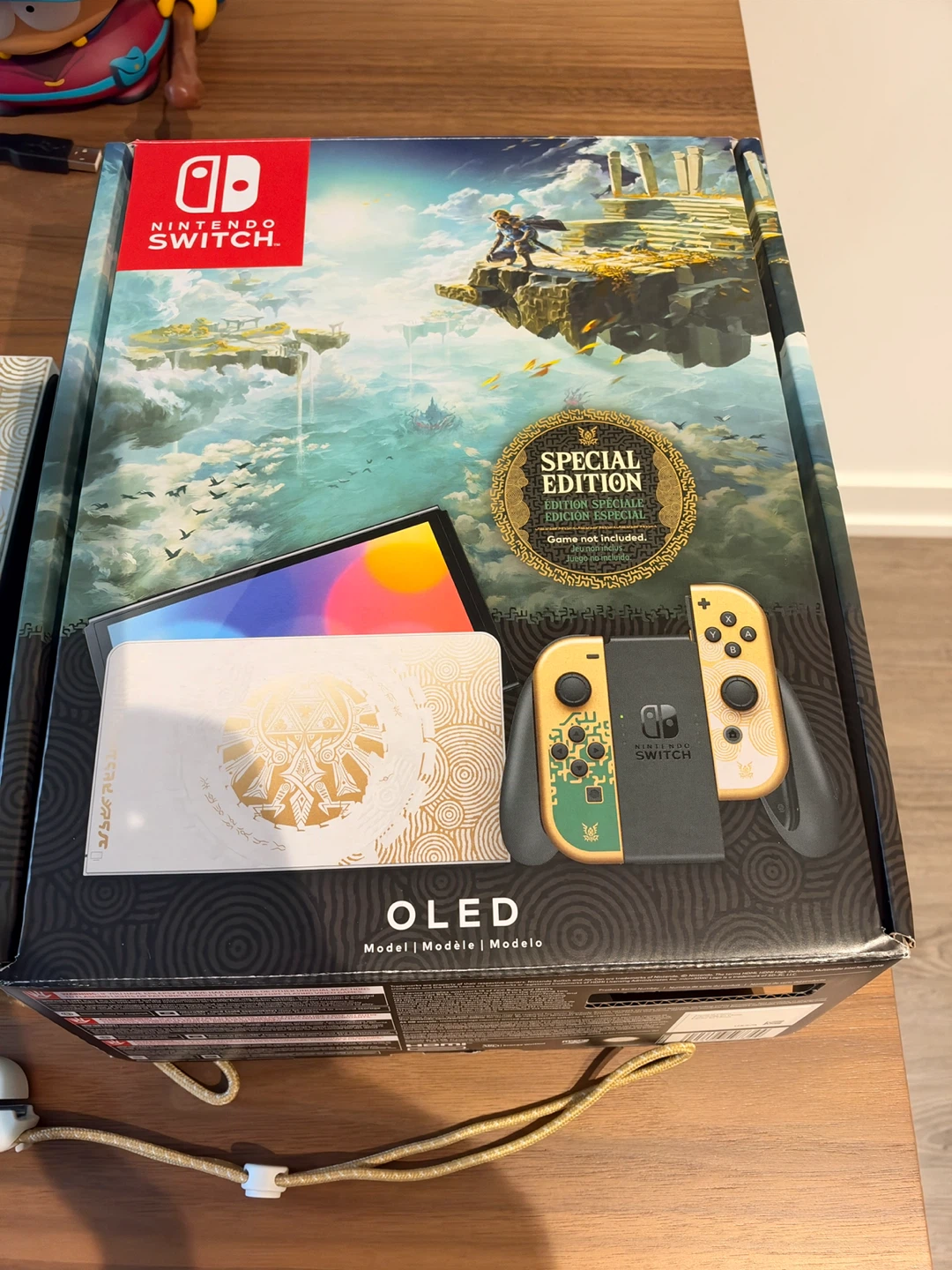 Nintendo Switch OLED - Zelda Special Edition - photo 4