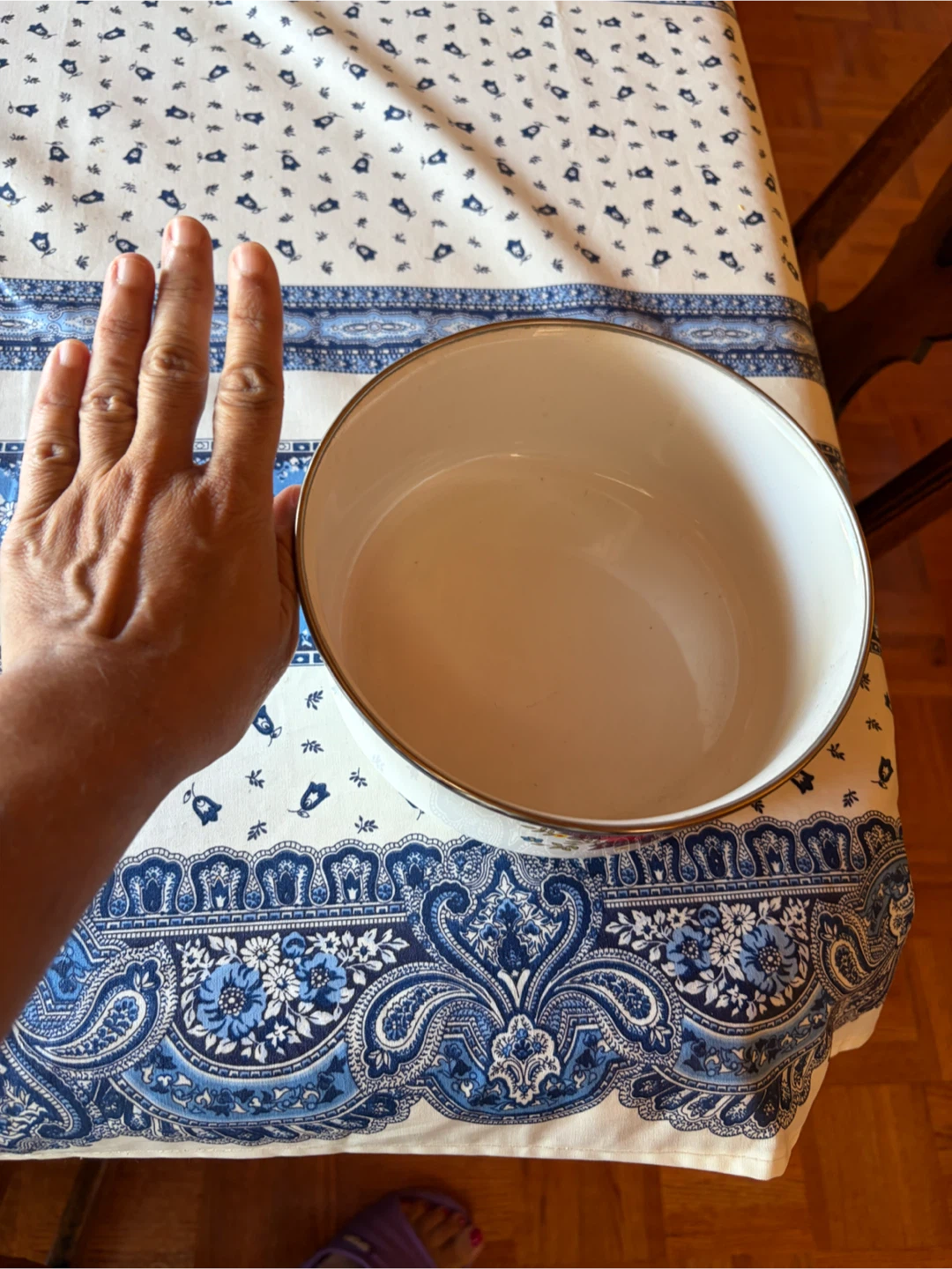 Vintage Floral Enamelware Serving Bowl - photo 3
