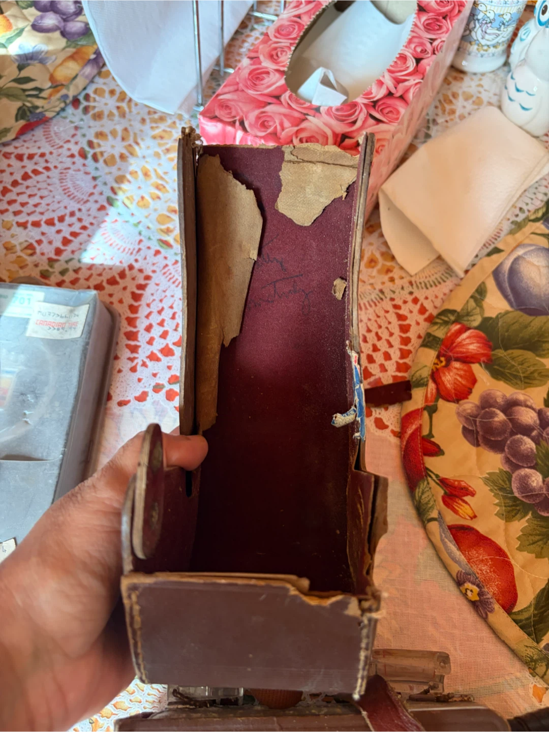 Vintage Kodak Camera and Case - photo 4