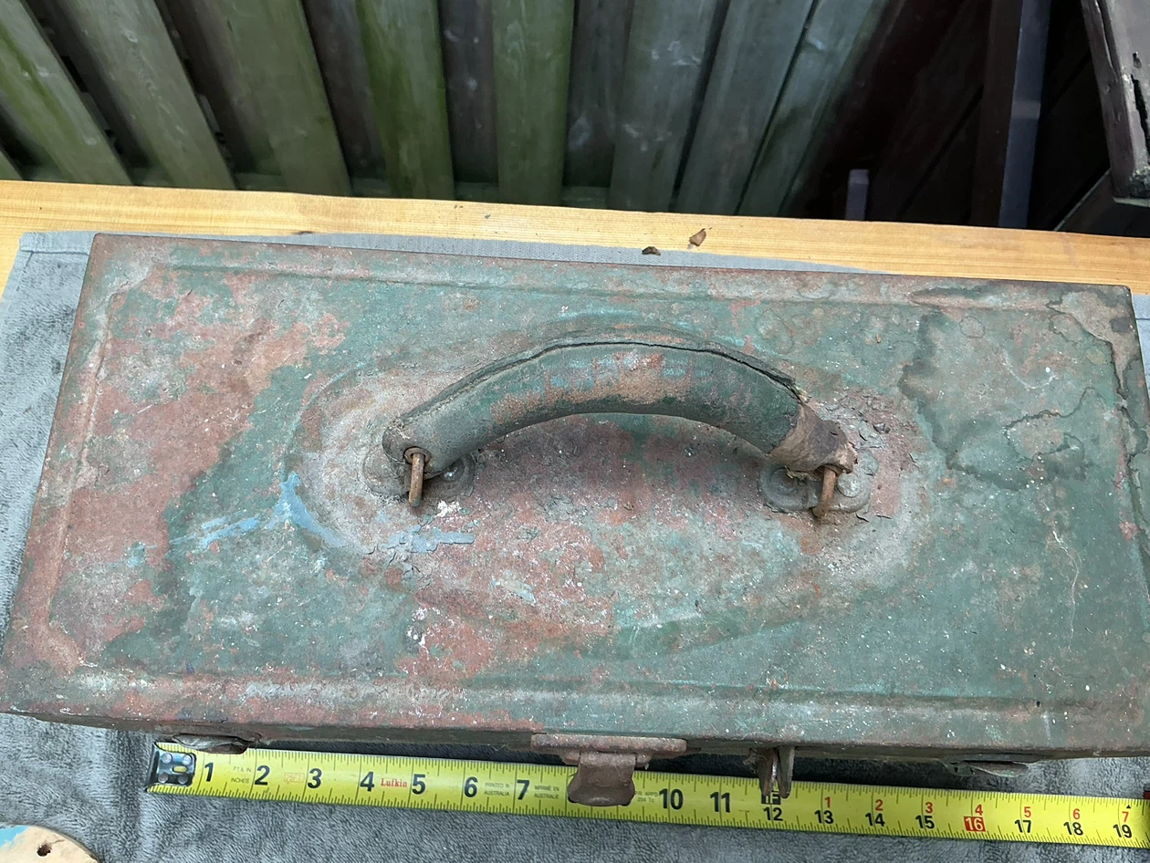 Vintage Green Metal Toolbox - photo 4