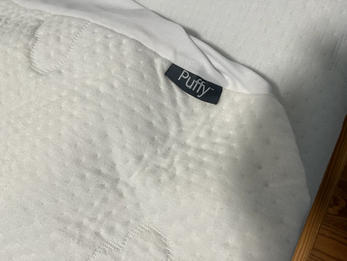Puffy Twin Size Mattress in superb condition - photo 2