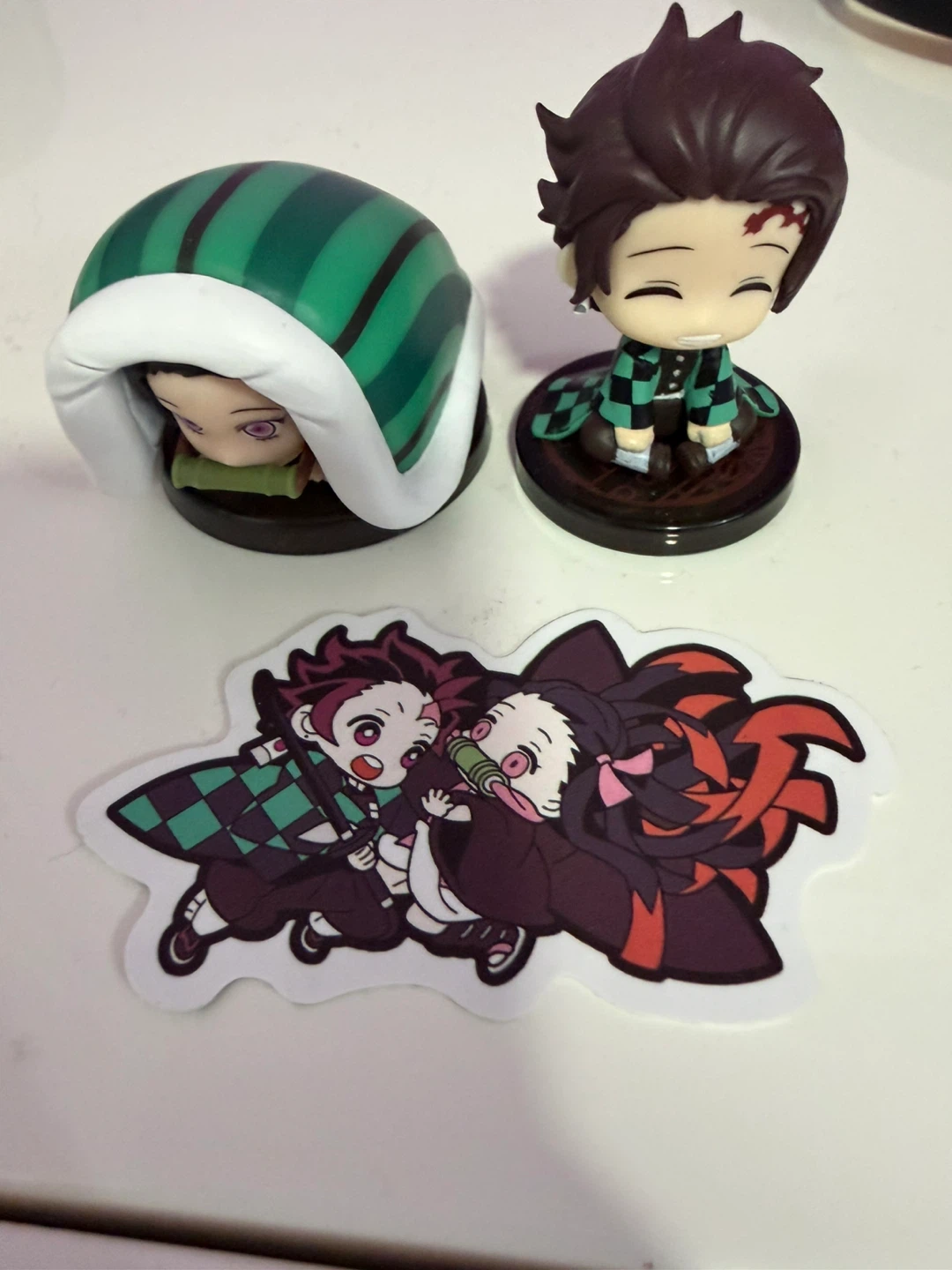Nezuko & Tanjiro siblings chibi Figures + free sticker - photo 5