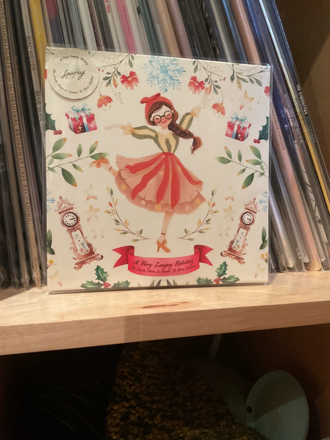 🏈 Laufey A Very Laufey Holiday Vinyl