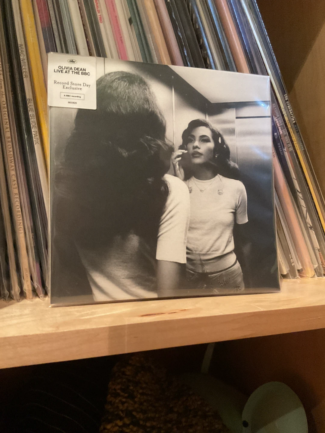 🏈 Olivia Dean - Live at the BBC Vinyl