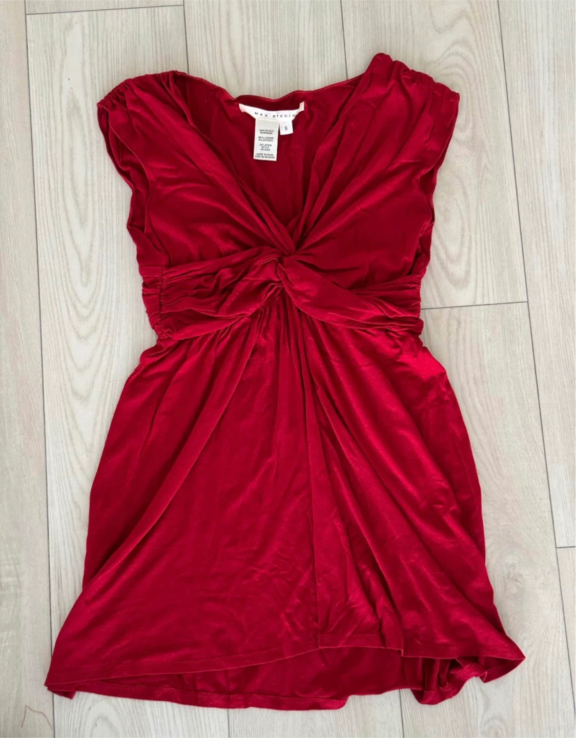 Red Y2K knotted top size small