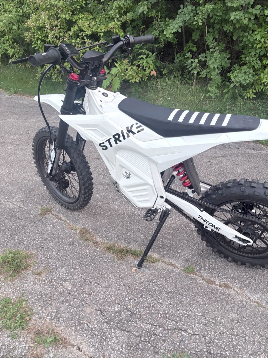 Throne Strike shadow 60v