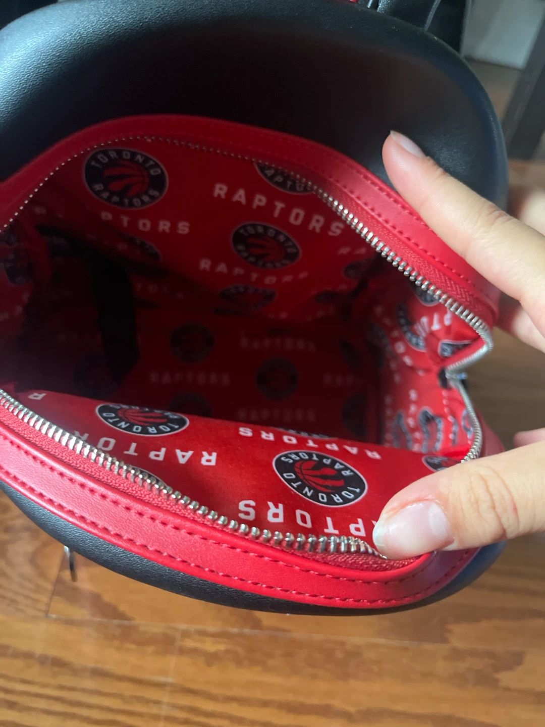 New! Loungefly Toronto Raptors Mini Backpack - photo 3