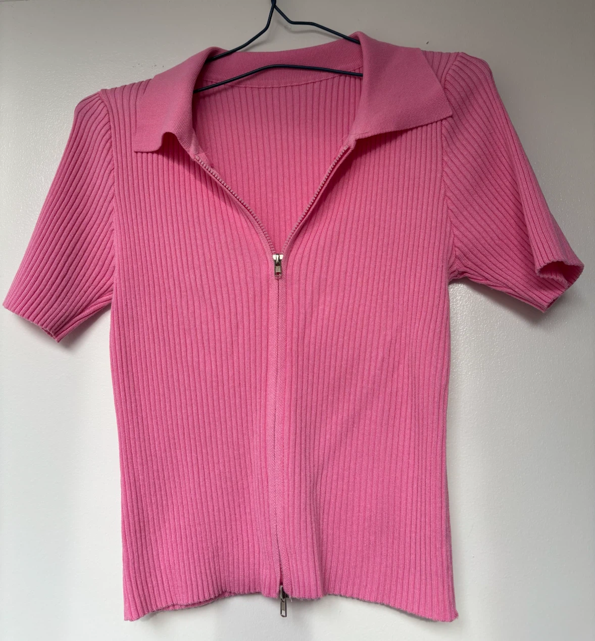 🏈Pink Ribbed Zip-Up Collared Top