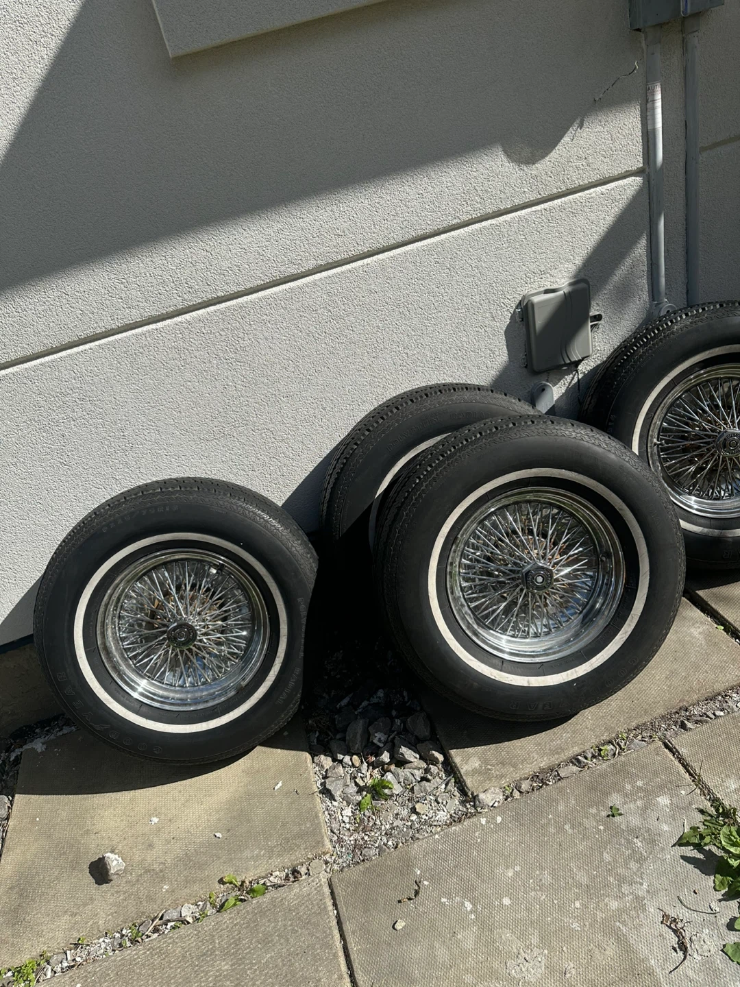 Set of 4 Wire Wheels with Whitewall Tires - photo 2