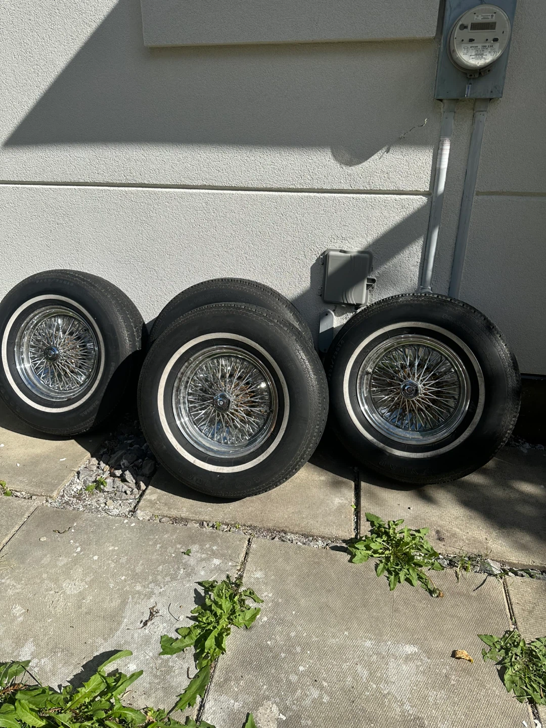 Set of 4 Wire Wheels with Whitewall Tires - photo 3