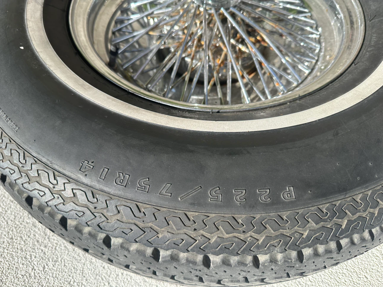 Set of 4 Wire Wheels with Whitewall Tires - photo 4