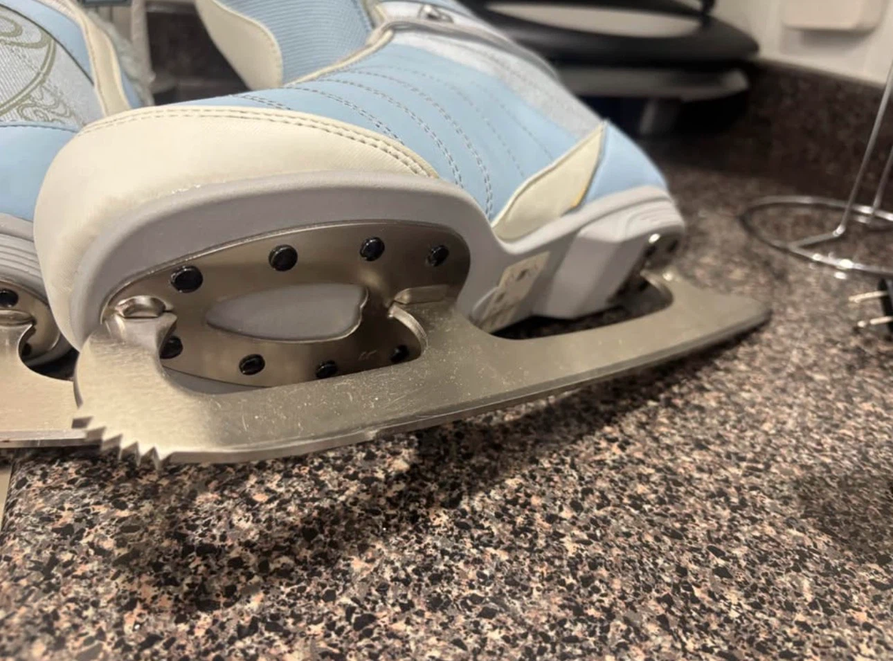 Bauer Women's Ice Skates Size 10 - photo 5