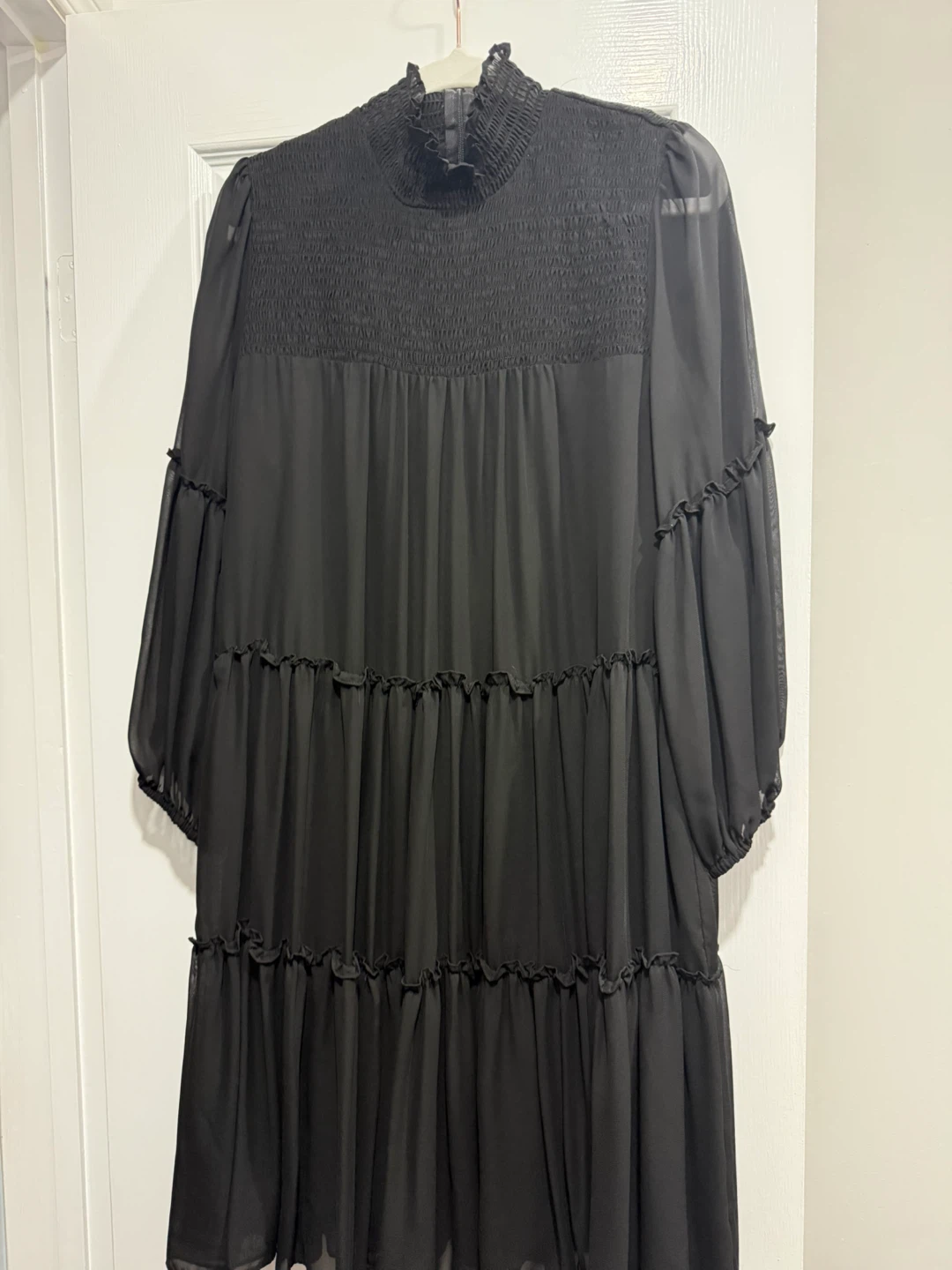 Black Long-Sleeve Tiered Dress loose fit - photo 2