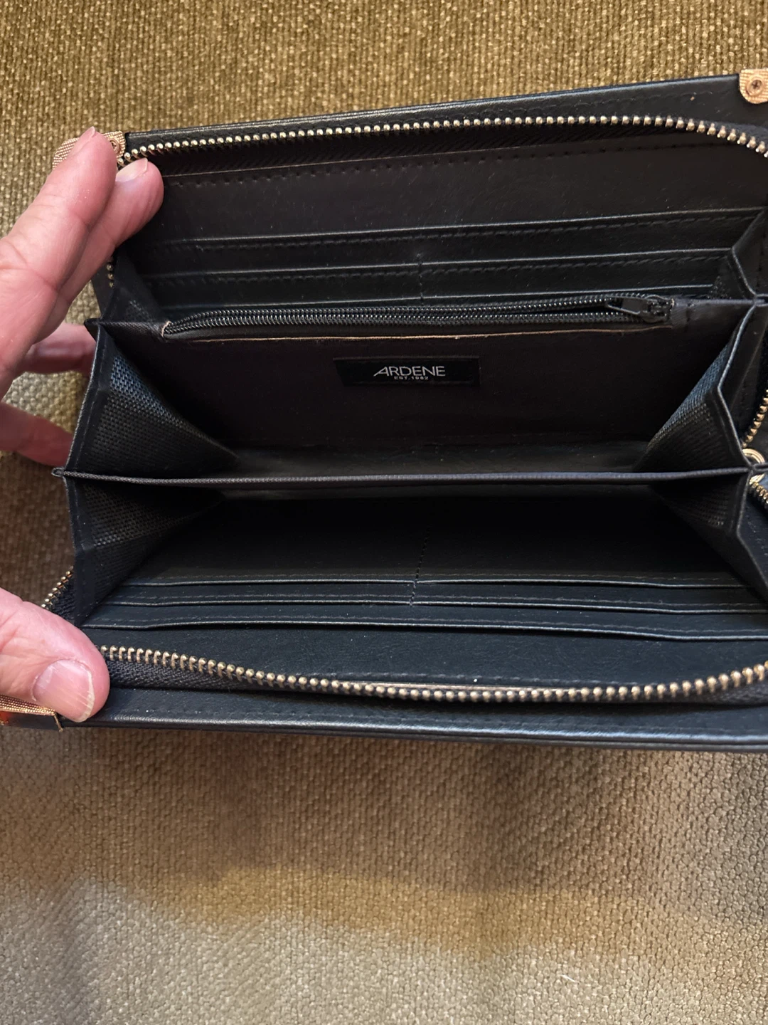 🏈 Ardene Floral Embroidered Zip Wallet - photo 2