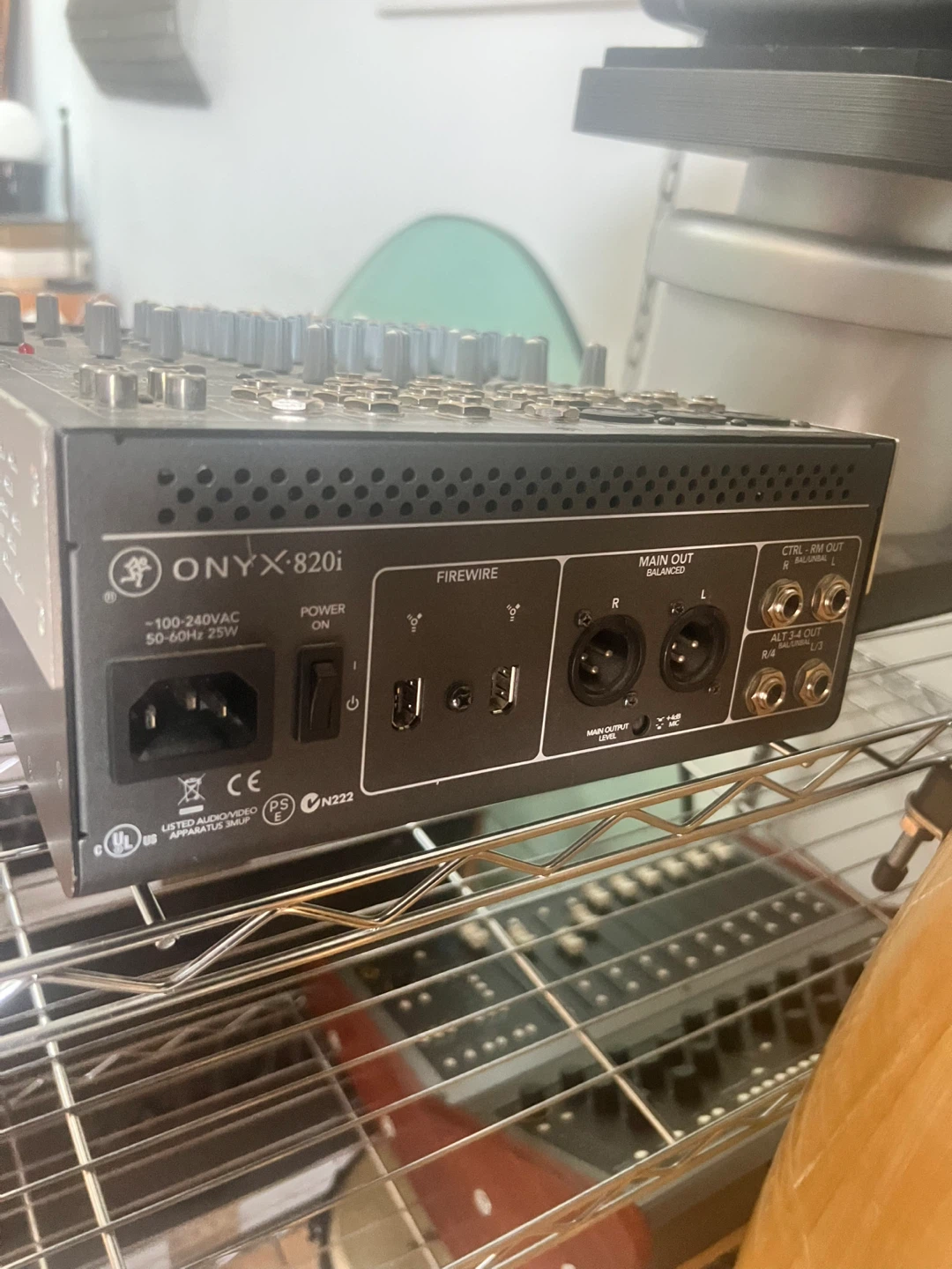 Mackie Onyx 820i Premium Firewire Recording Mixer - photo 2