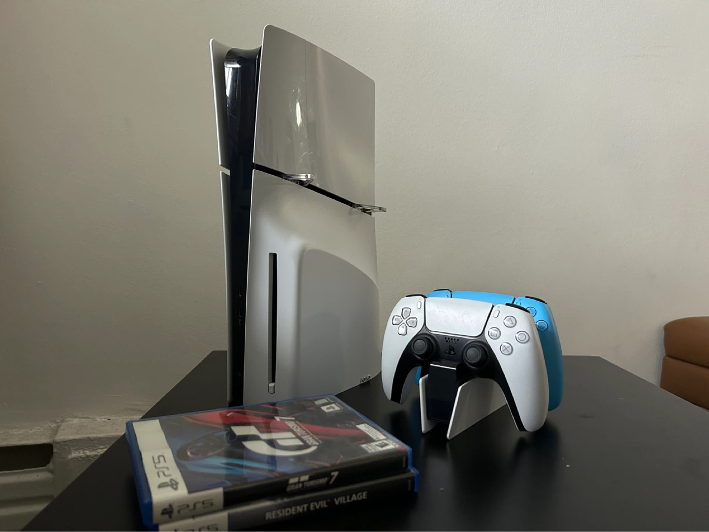 PlayStation 5 PS5 Slim Console Bundle with Games and Controllers - photo 2