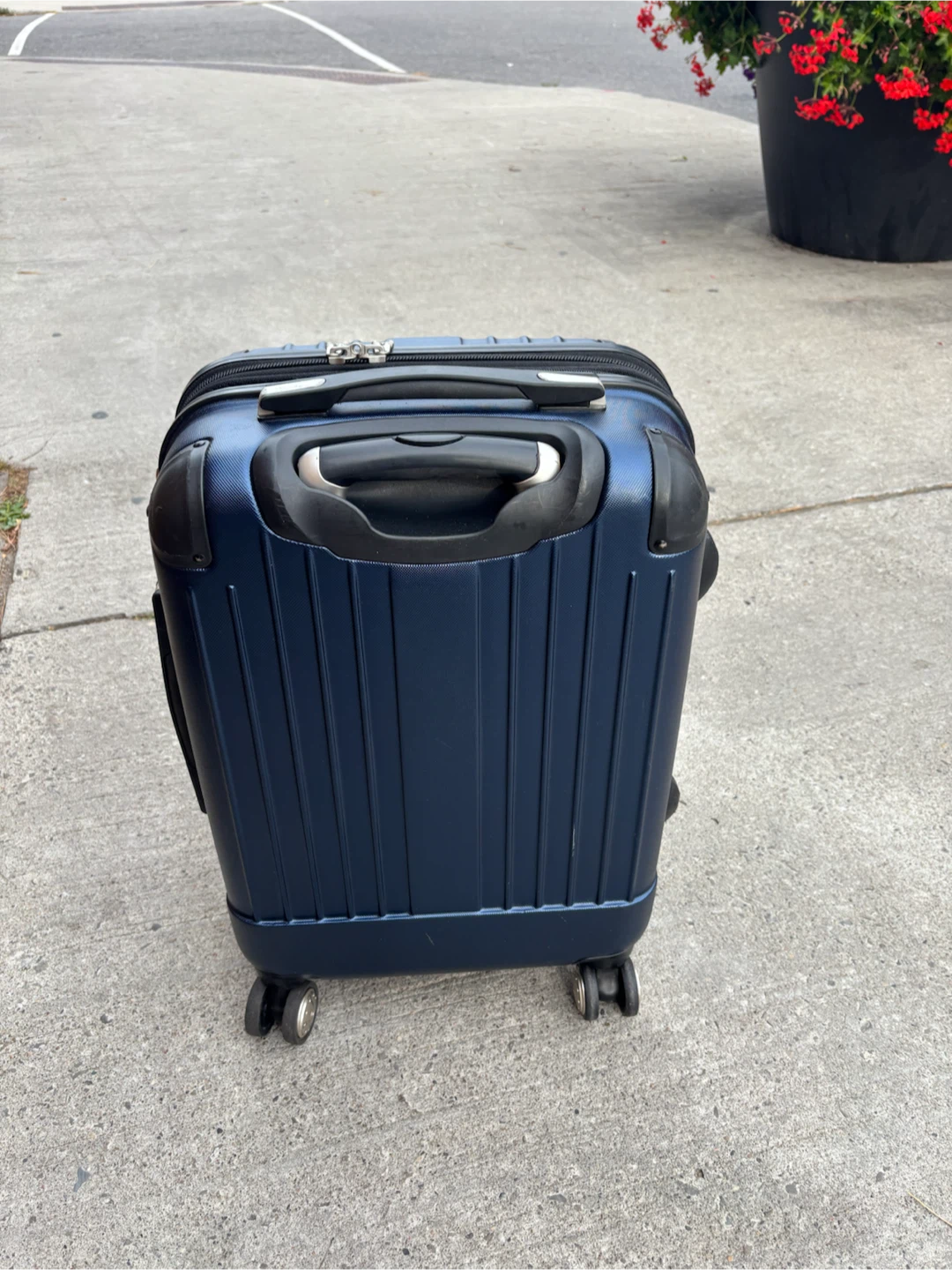 Ricardo Beverly Hills Carry-on Suitcase - photo 4