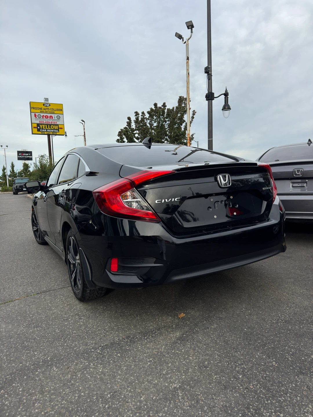 2018 Honda Civic Touring - photo 2