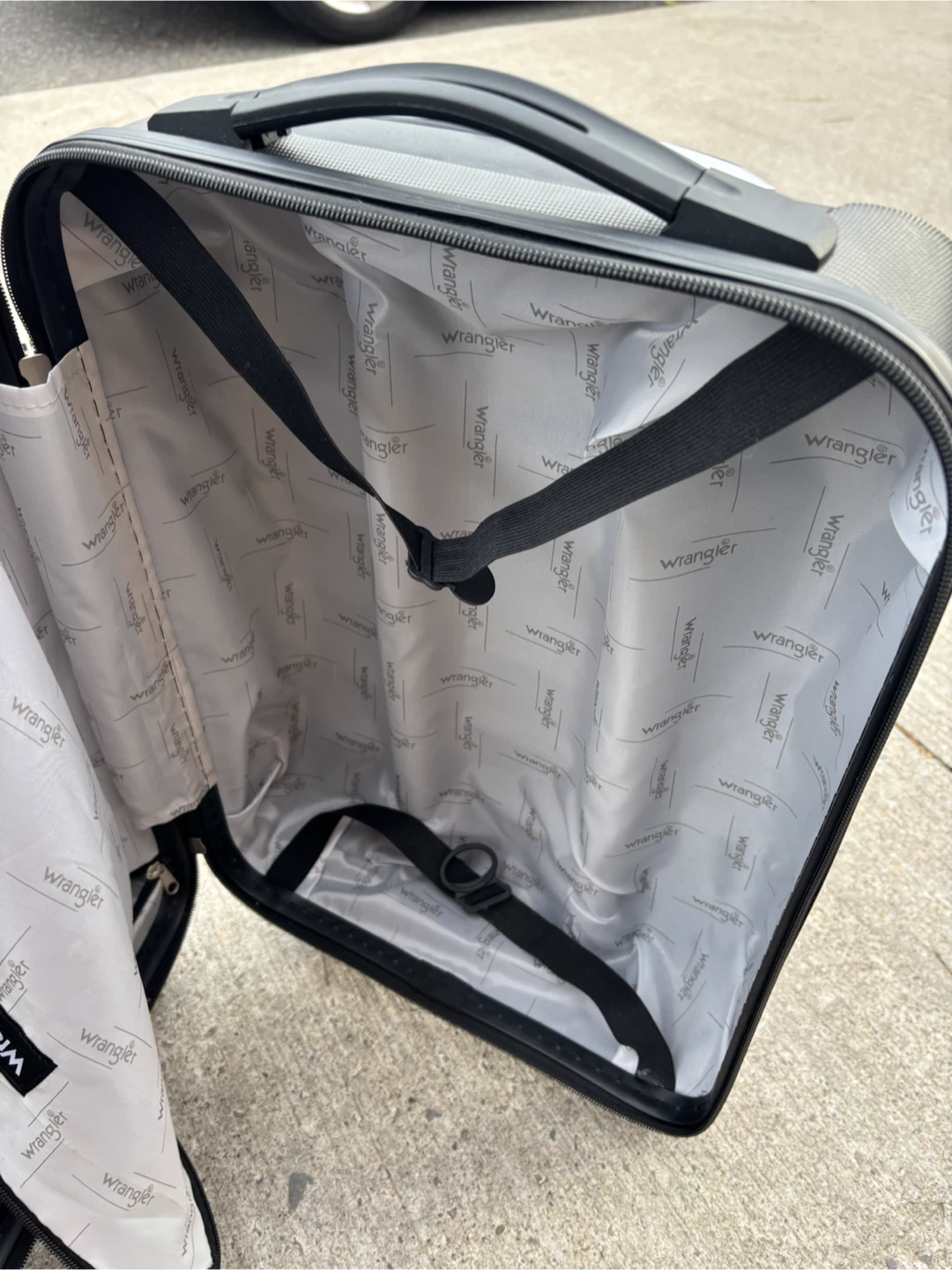 Wrangler Black Carry-On Spinner Suitcase - photo 4