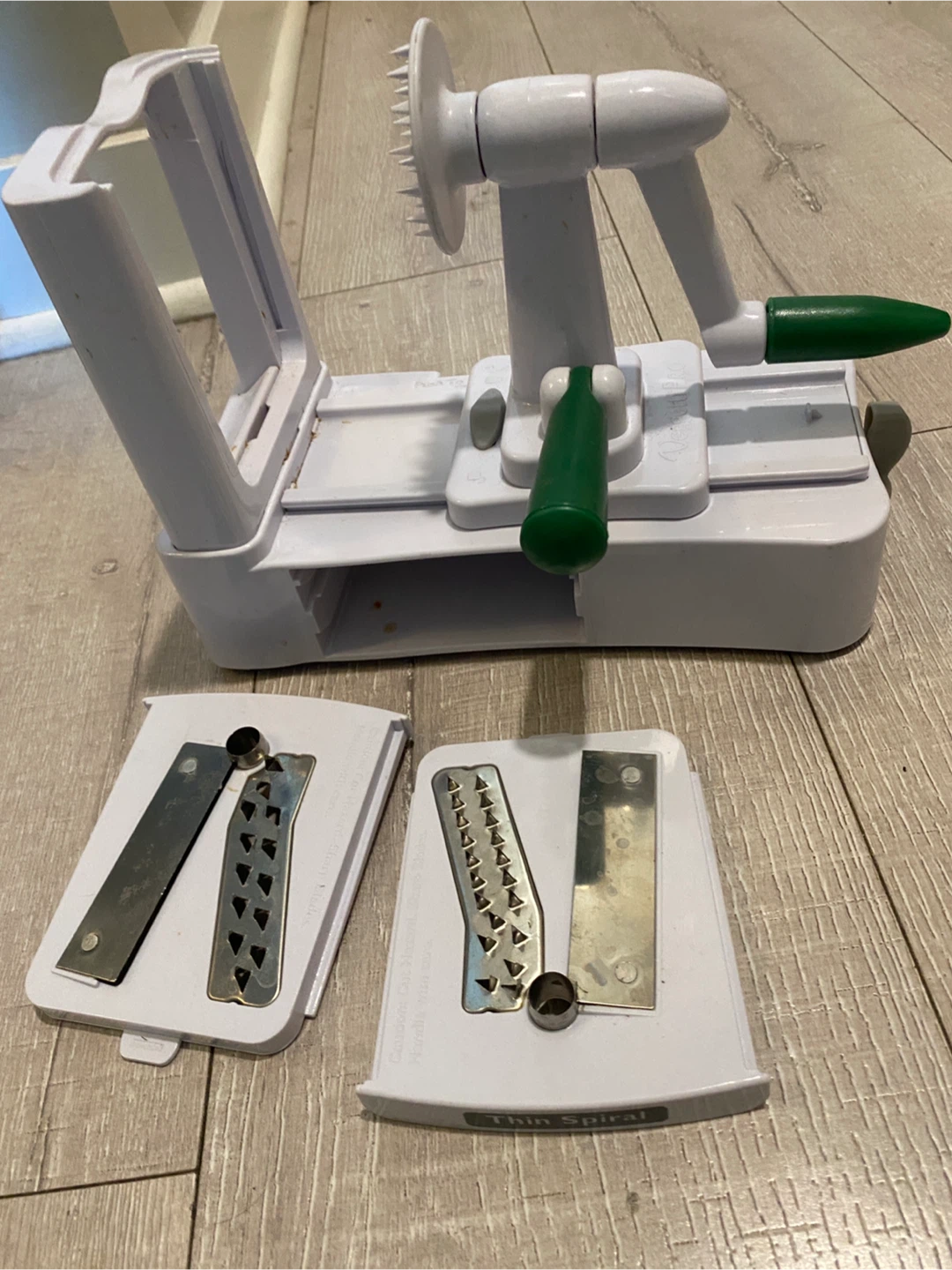 Vegetable Spiralizer with Interchangeable Blades