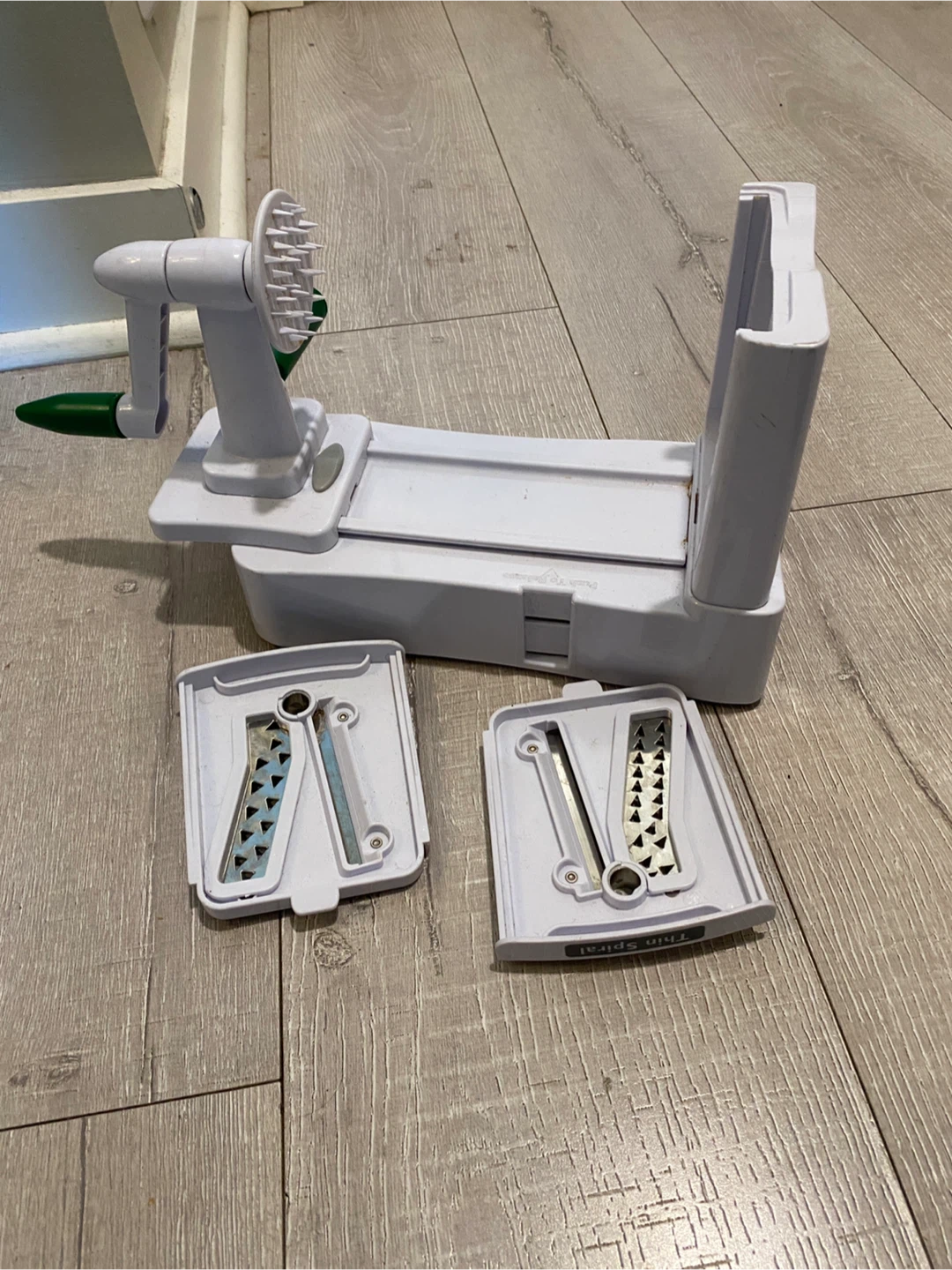 Vegetable Spiralizer with Interchangeable Blades - photo 3