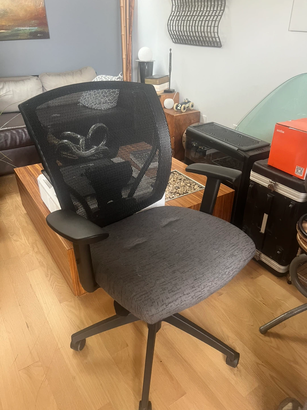 Black Mesh Back Office Chair - photo 2