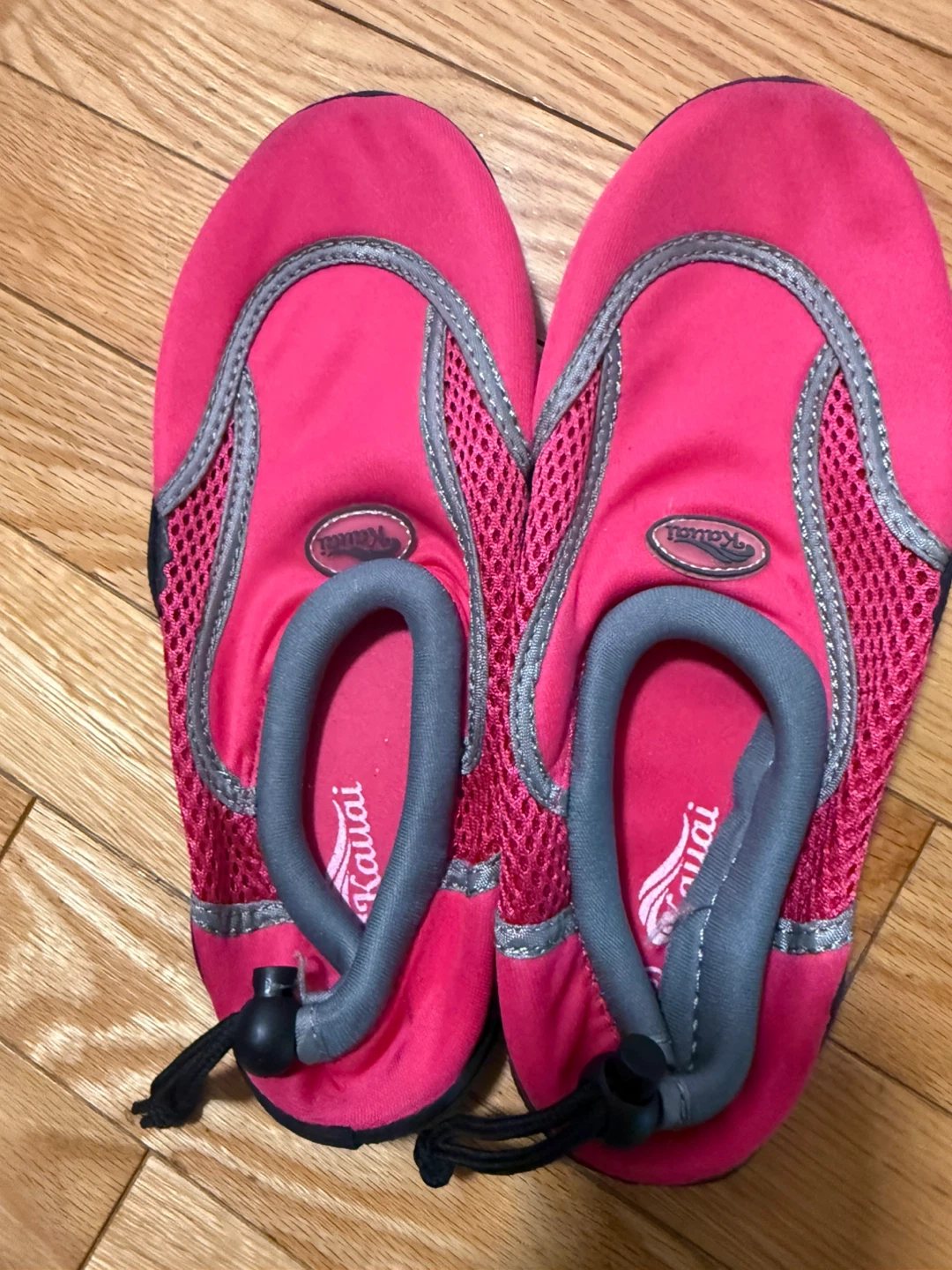 Kauai Pink Water Shoes 🏈
