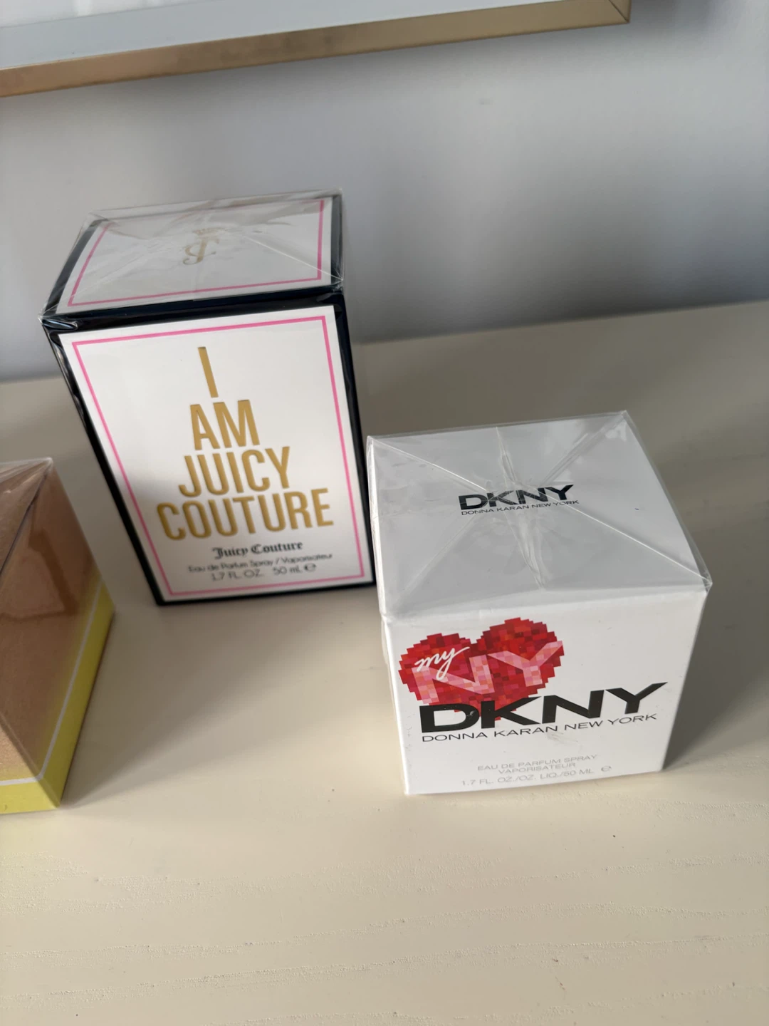 Ladies Perfume - photo 3