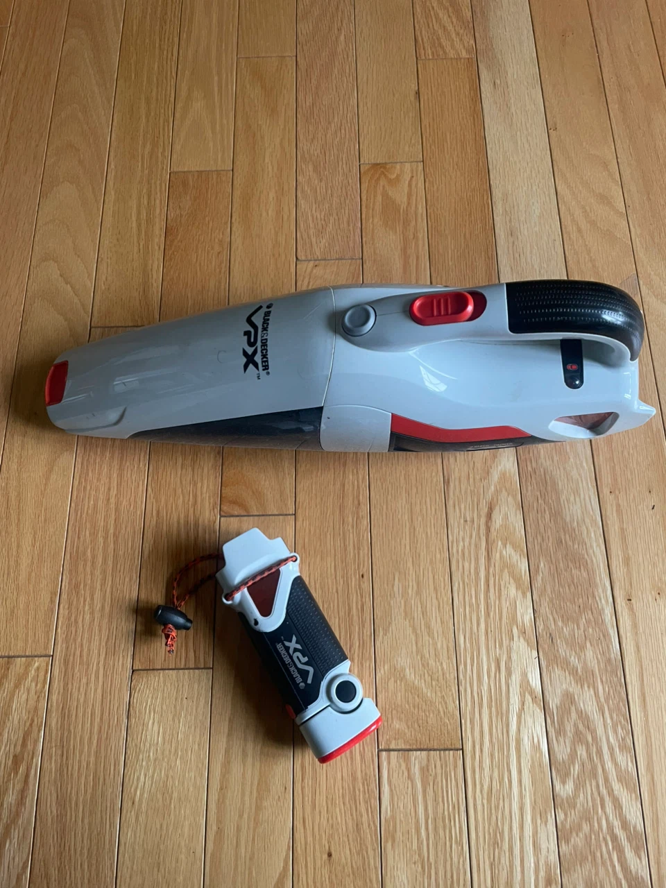 Black & Decker VPX Cordless Handheld Vacuum and flash light - photo 2