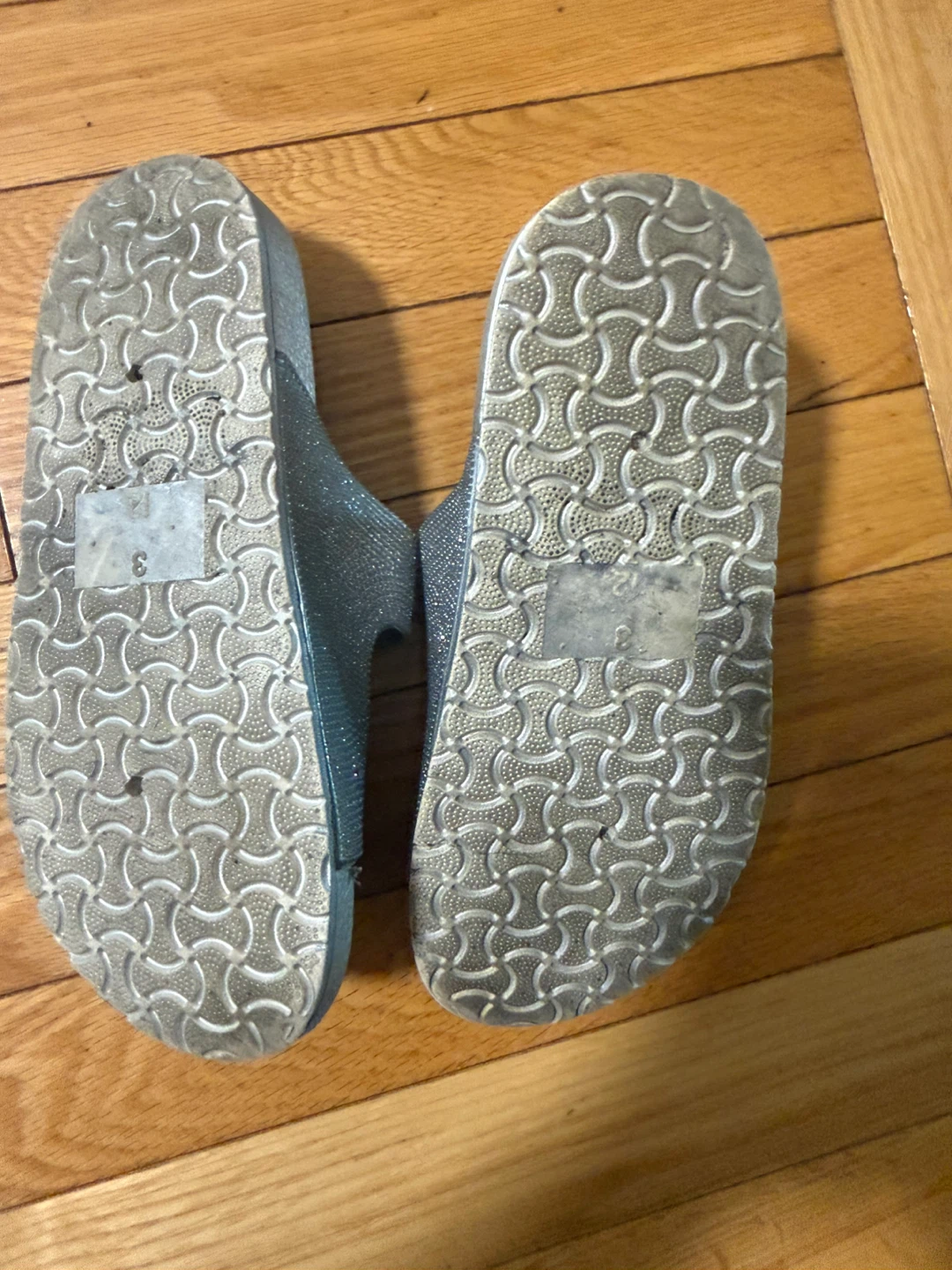 Silver Sparkly Kids Sandals 🏈 - photo 2
