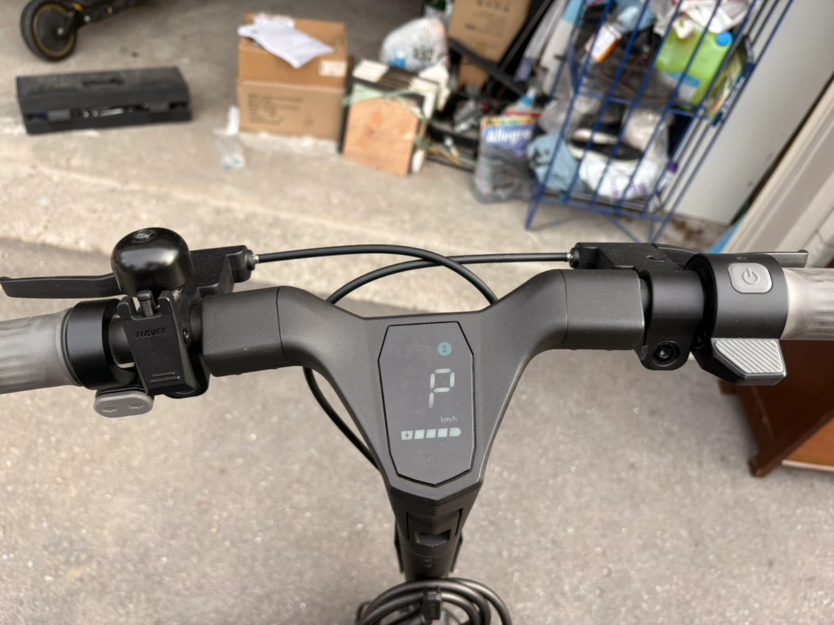 Navee ST3 Electric Scooter - photo 4