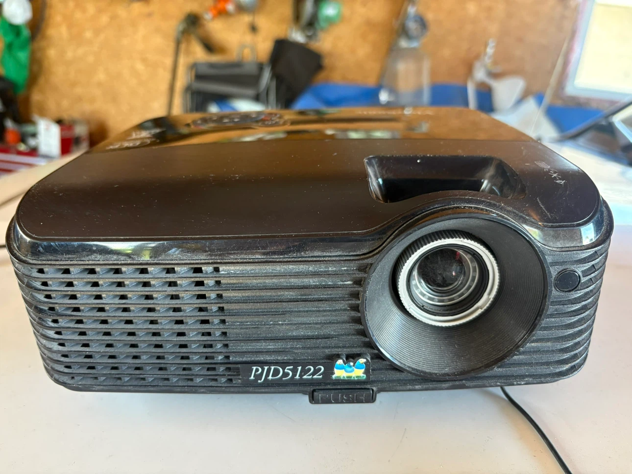 ViewSonic PJD5122 DLP Projector - photo 3