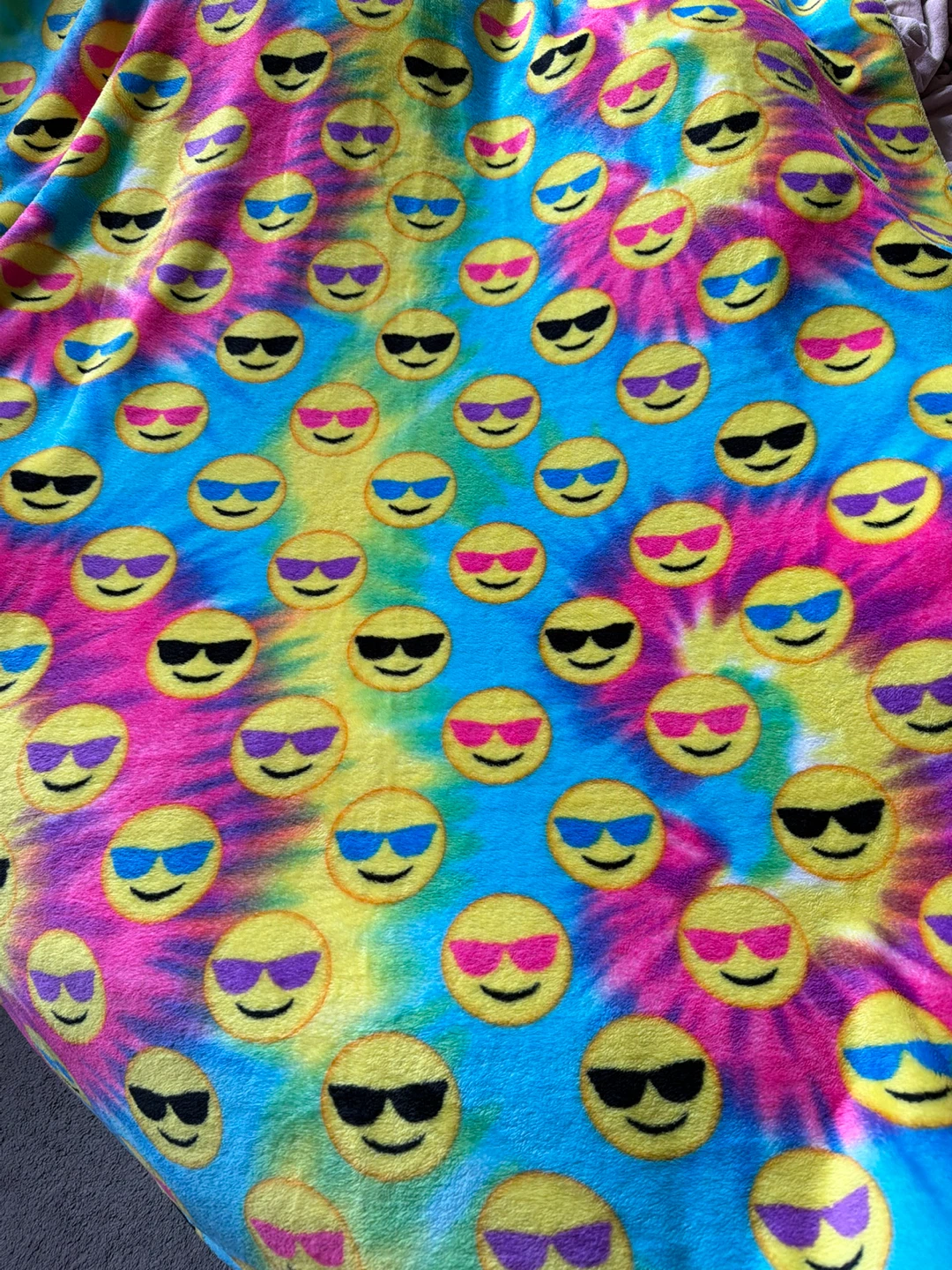 Emoji Blanket - photo 2