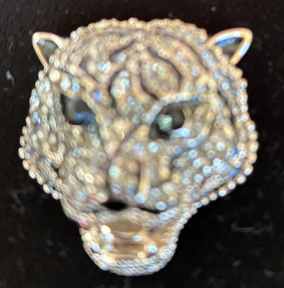 Tiger head rhinestone brooch
