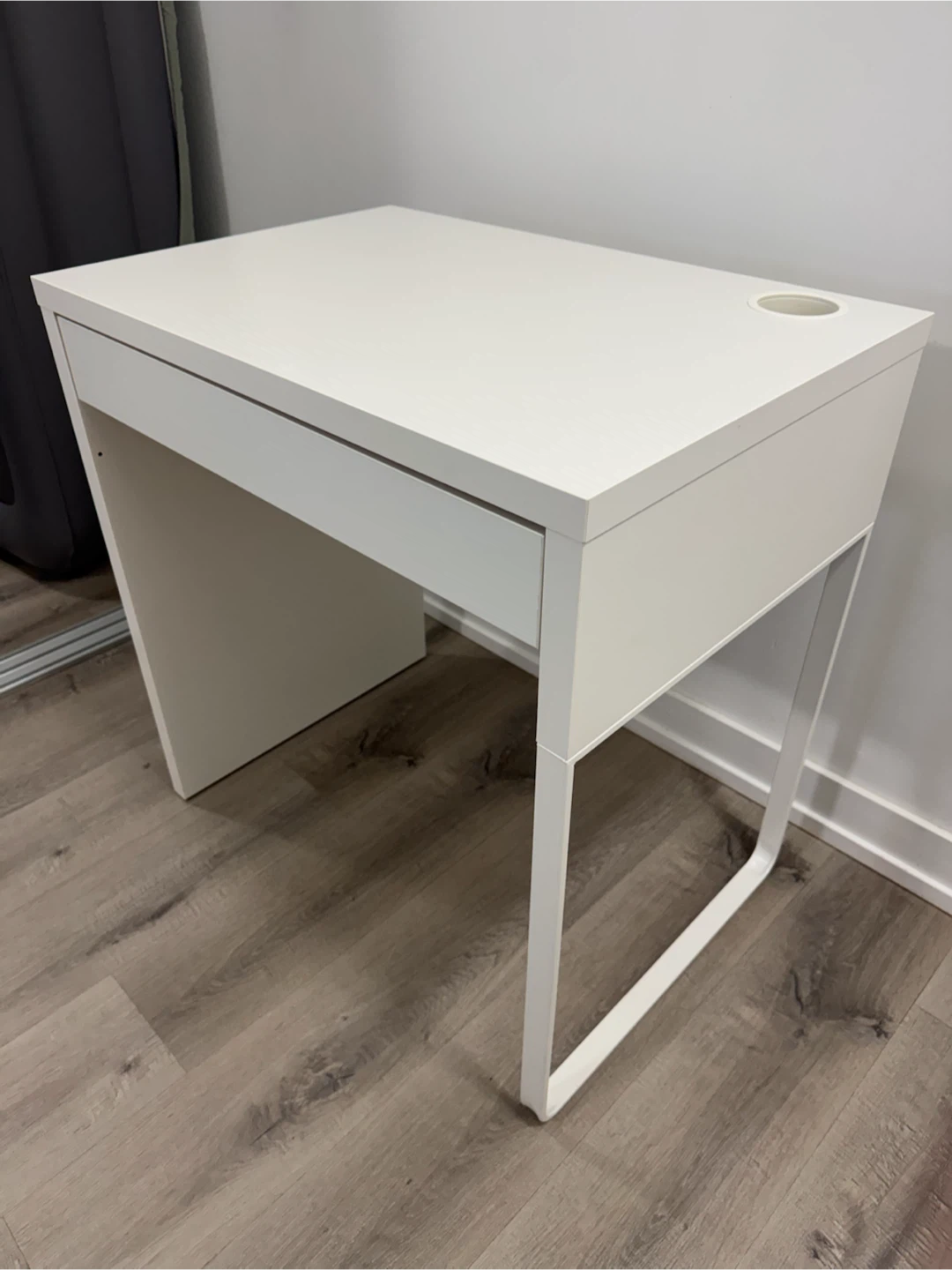IKEA Micke Desk – White - photo 2
