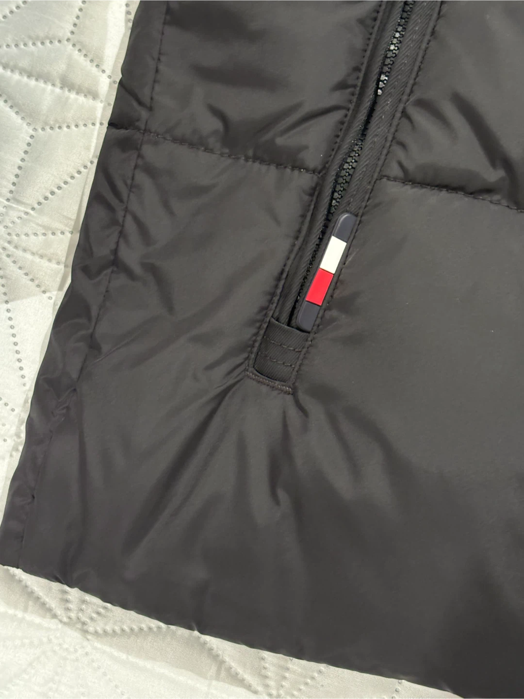 Tommy Hilfiger Black Puffer Jacket - photo 5