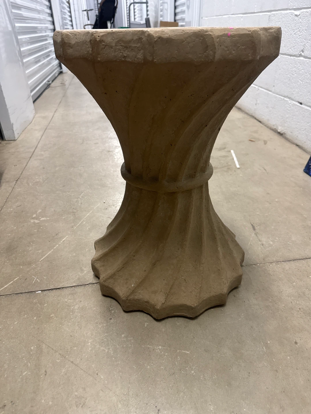 Stone Garden Pedestal Stand - photo 2