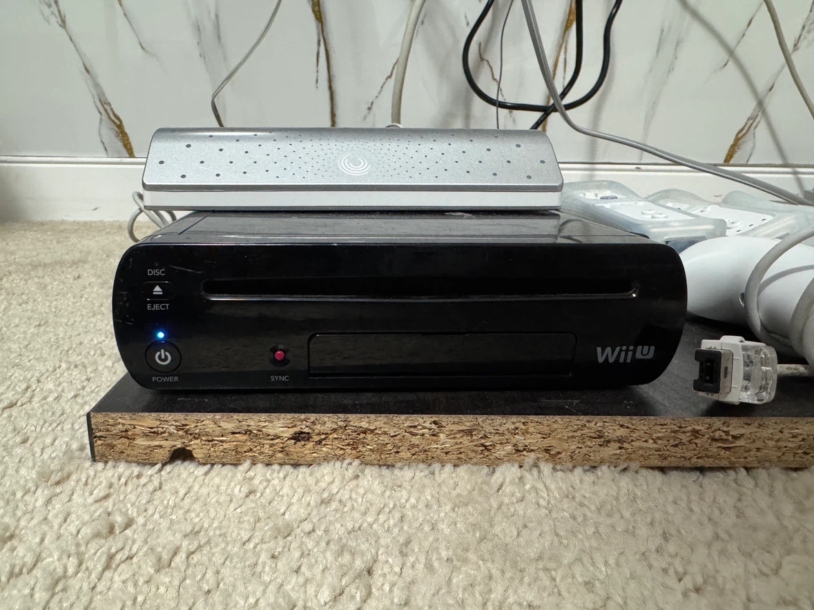 MODDED Wii U Bundle + 1TB HDD - photo 3