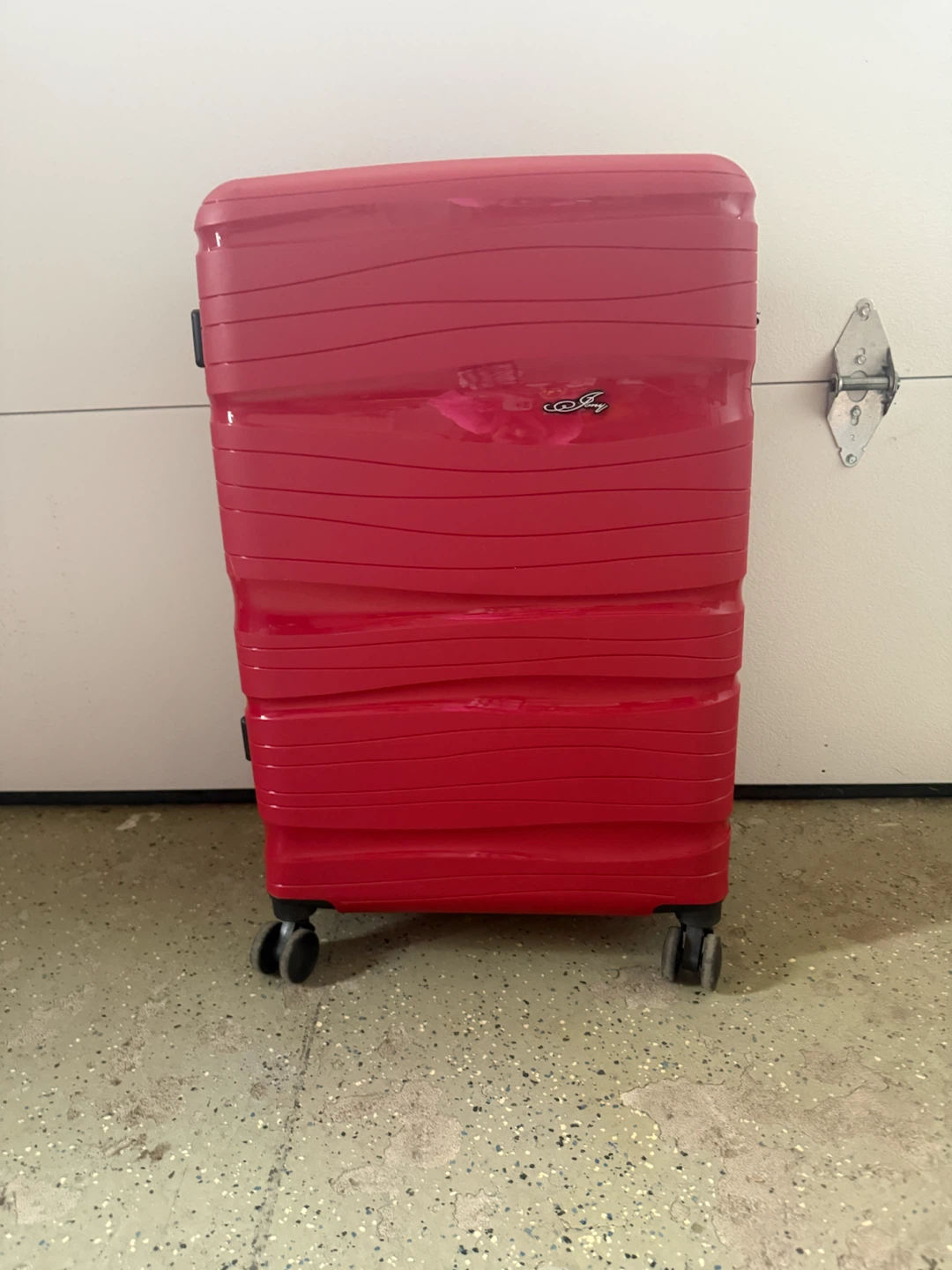 🏈 Red Suitcase (check-luggage size)