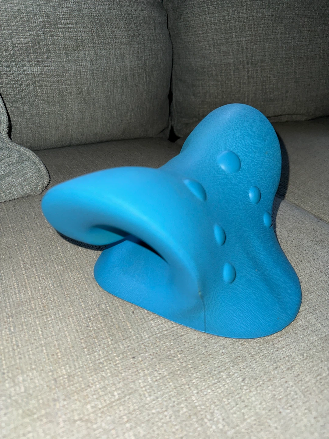 Blue Neck Cloud Cervical Traction Pillow