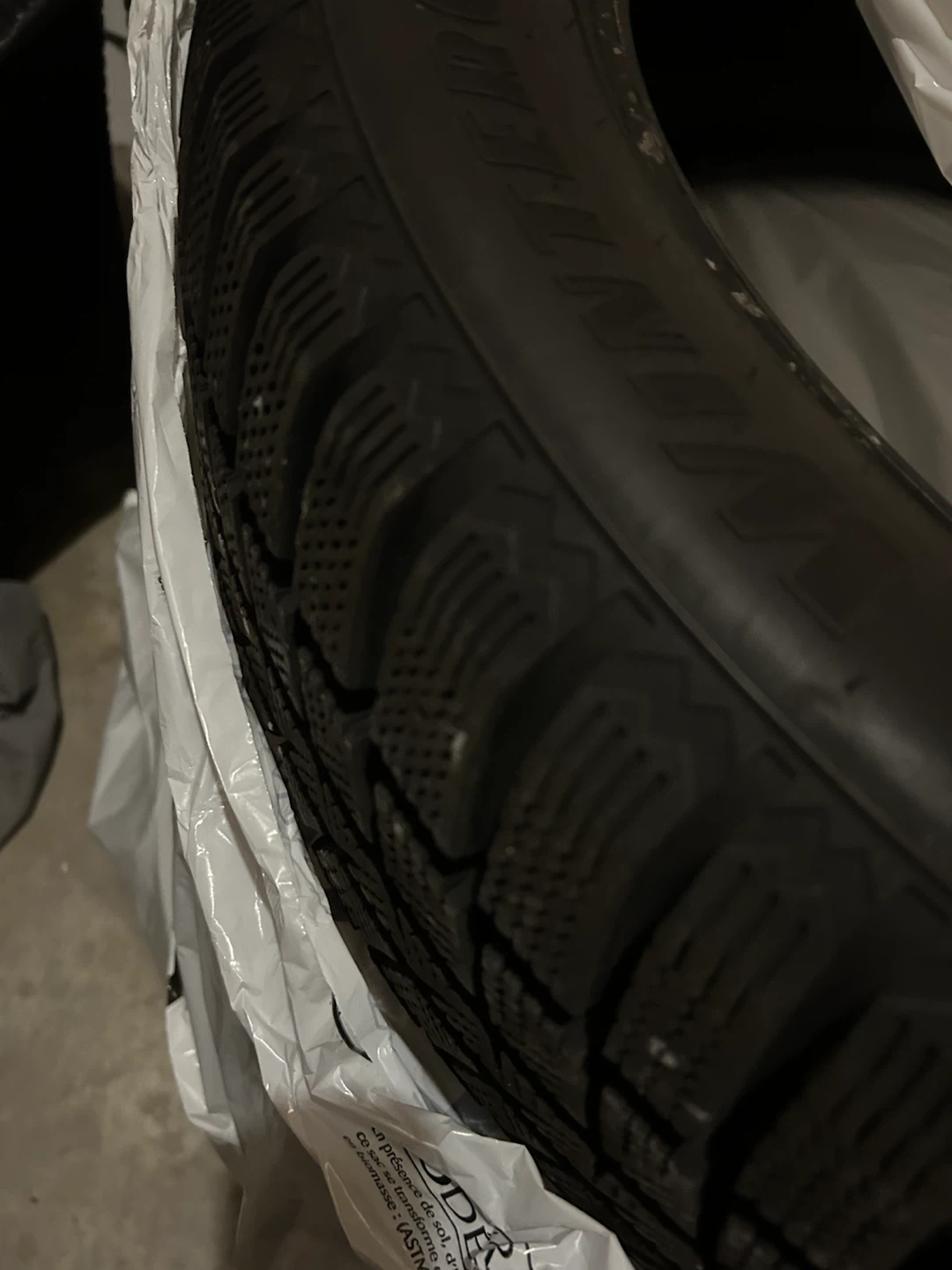 Good Year Winter Command Tire 245/50R20 - photo 4