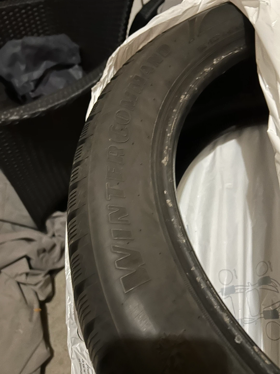 Good Year Winter Command Tire 245/50R20 - photo 5