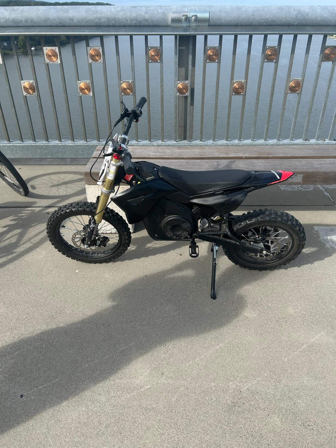 MotoTec Electric Dirt Bike