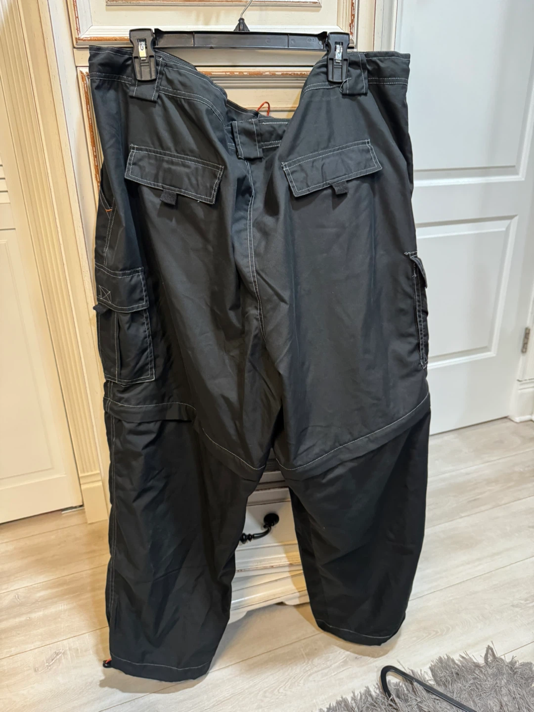B&T Black Convertible Cargo Pants - photo 4