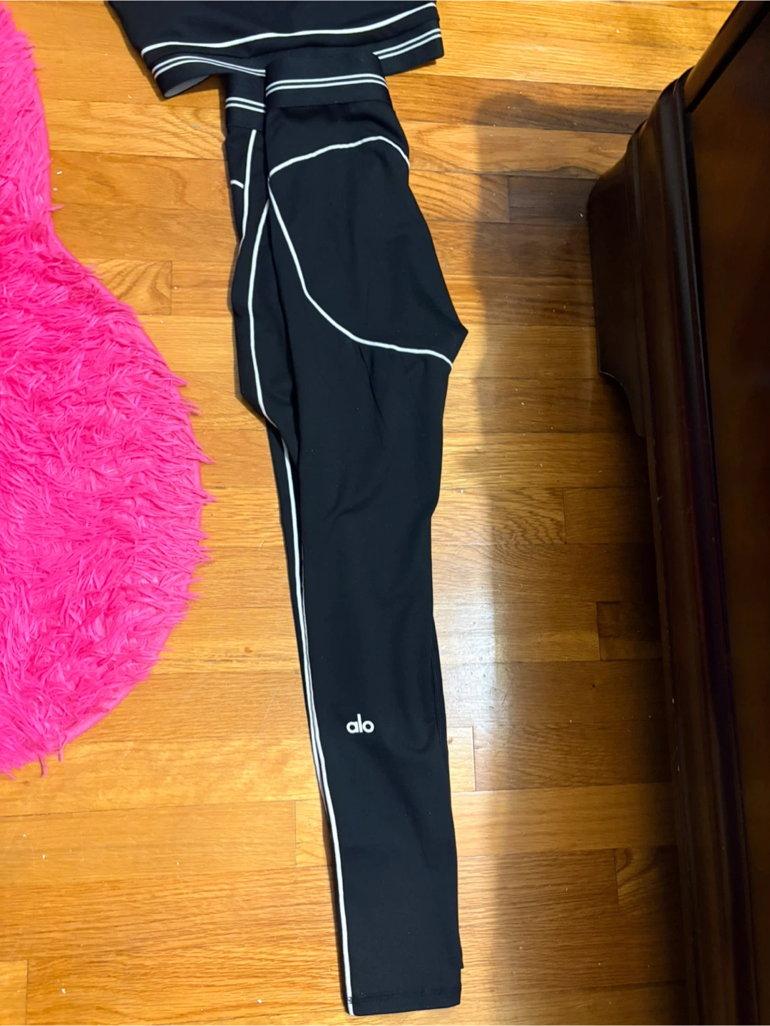 Alo Yoga Matching Set - photo 4